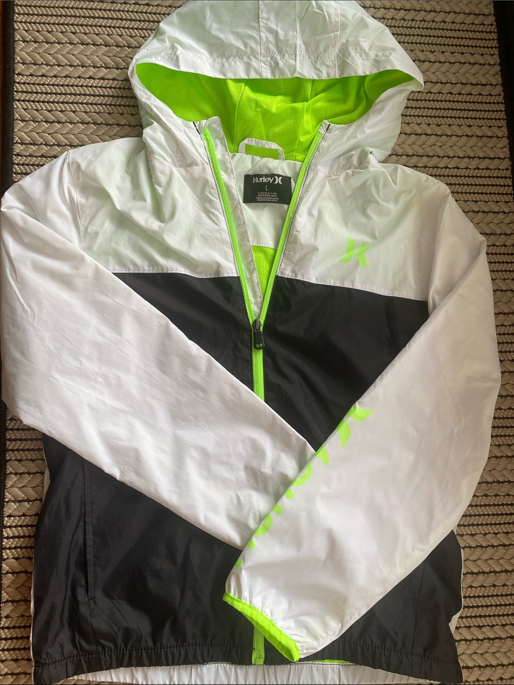 Hurley Kids White, Black & Neon Green Windbreaker Jacket NWOT size Large